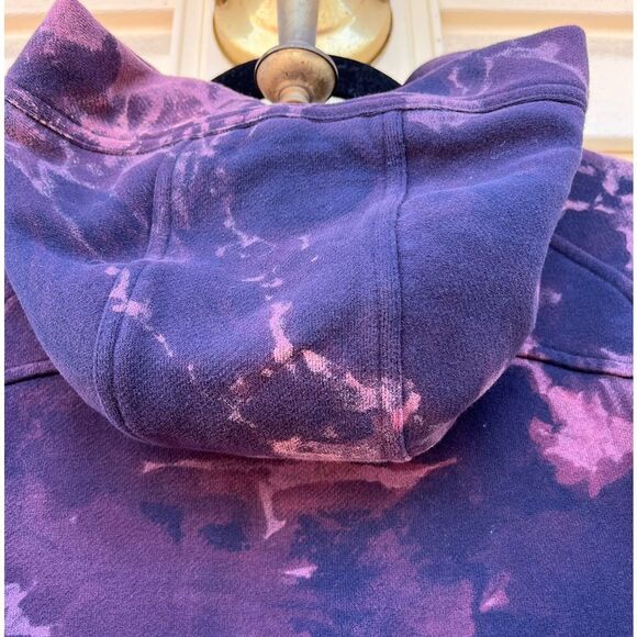 Lululemon purple/maroon tie-dye hooded long-sleeved sweater, drawstring, size 4 - Picture 12 of 14